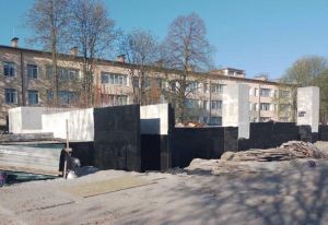 Відбудова Київщини: в Борисполі триває будівництво протирадіаційного укриття для ліцею «Патріот»