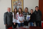 Люблячи Україну, вчимося в Америки