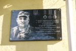 НА ФАСАДІ ШКОЛИ ВІДКРИЛИ МЕМОРІАЛЬНУ ДОШКУ ЗАХИСНИКУ УКРАЇНИ, ВОЇНУ АТО СТЕПАНЕНКУ СЕРГІЮ