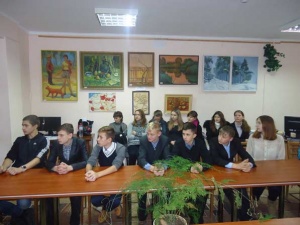 Година правознавства для учнів на тему: “Я маю право на життя, я гідно маю жити”