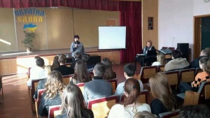 Представники Інституту трансформації суспільства зустрілися з учнями шкіл