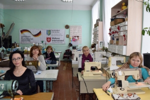КРІЙ ТА ШИТТЯ ДЛЯ ВИМУШЕНО-ПЕРЕМІЩЕНИХ ОСІБ