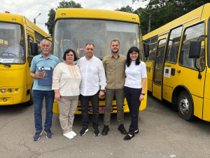 Сеньківський ліцей імені Андрія Верхогляда отримав новий шкільний автобус