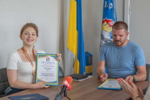 Міський голова привітав бронзову призерку «GENIUS Olympiad Global» Анастасію Андрущенко та її вчителя
