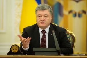 Учасники «блокади» на Сході своїми діями в першу чергу шкодять державі – Президент
