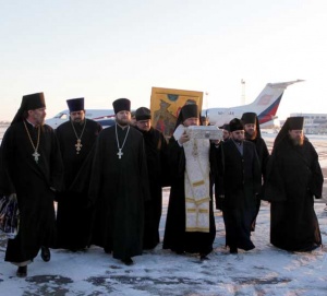 Київська митниця Міндоходів здійснила митне оформлення великої християнської святині – Дари волхвів
