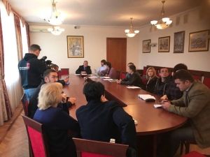 Співпрацю виконавчого комітету  з відділом ДЗК та землевпорядними організаціями обговорили на спільній нараді