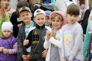 Час дарувати дітям радість!