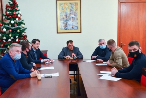 Секретар міської ради та голови фракцій підписали звернення до Президента України щодо зниження тарифів на енергоносії для населення