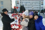 Прикрасили центральну площу міста